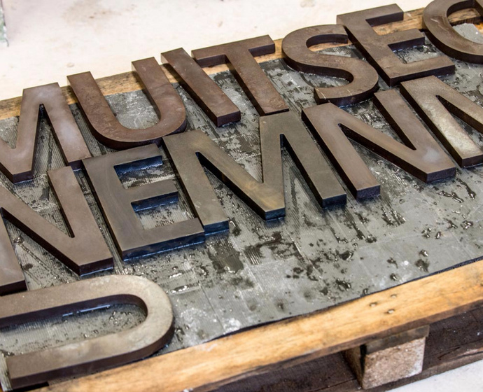 Gegossene Buchstaben